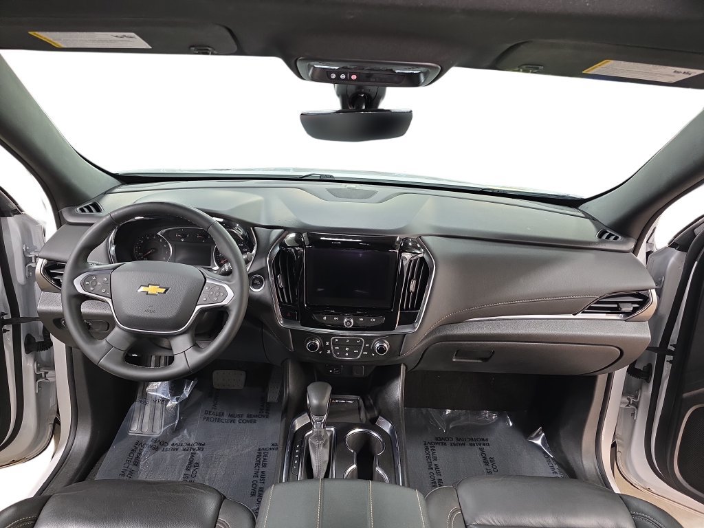 Used 2023 Chevrolet Traverse LT w/ LT Premium Package AWD/4WD image 9