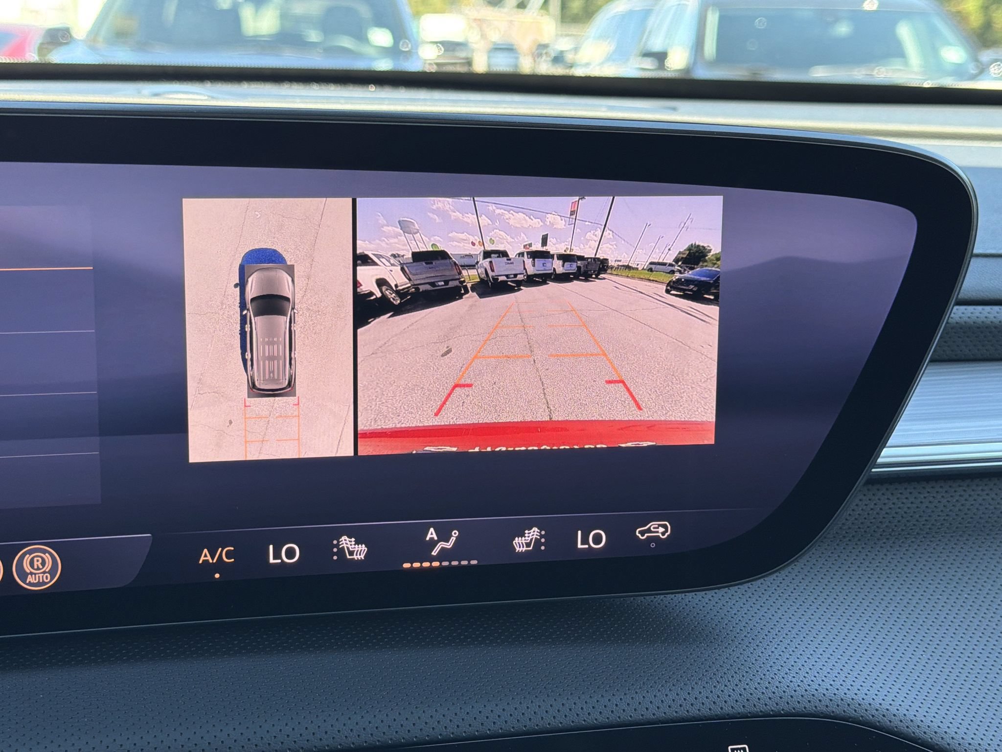New 2027 Buick Enclave Preferred w/ LPO, Floor Liner Package FWD image 5