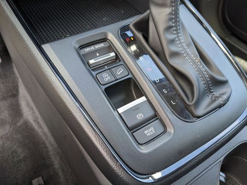 Used 2023 Honda CR-V LX image 31