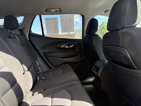 Certified 2022 GMC Terrain SLE w/ Driver Convenience Package image 18