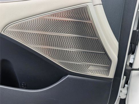 Used 2021 Hyundai Palisade Limited FWD image 13