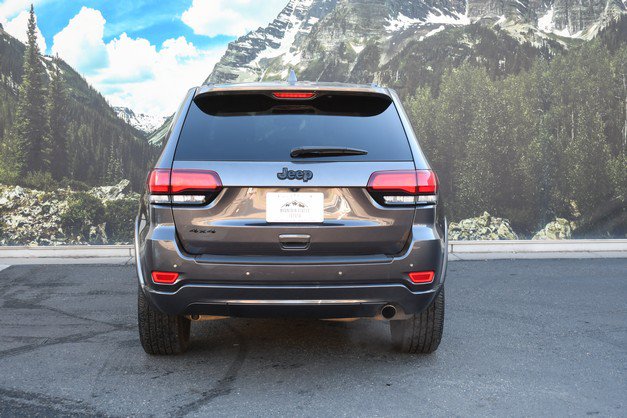 Used 2019 Jeep Grand Cherokee Altitude AWD/4WD image 10