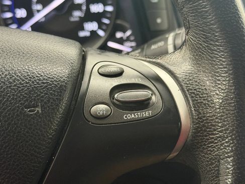 Used 2014 INFINITI Q70 3.7 w/ Premium Package AWD/4WD image 26