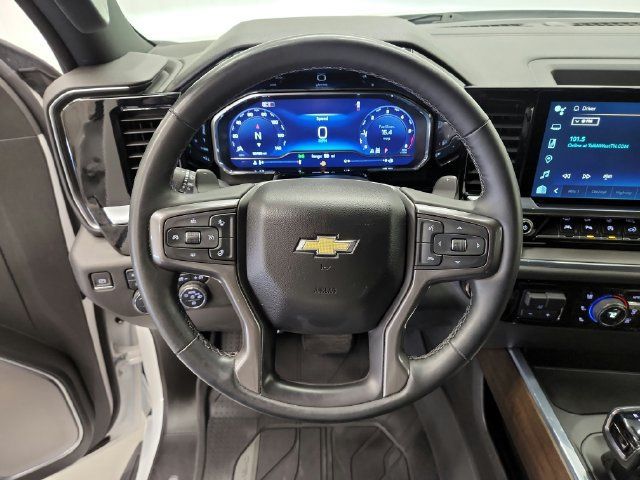 Used 2024 Chevrolet Silverado 1500 High Country w/ High Country Premium Package AWD/4WD image 28