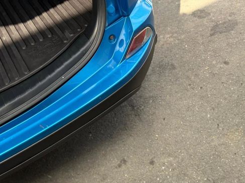 Used 2018 Toyota RAV4 LE image 28