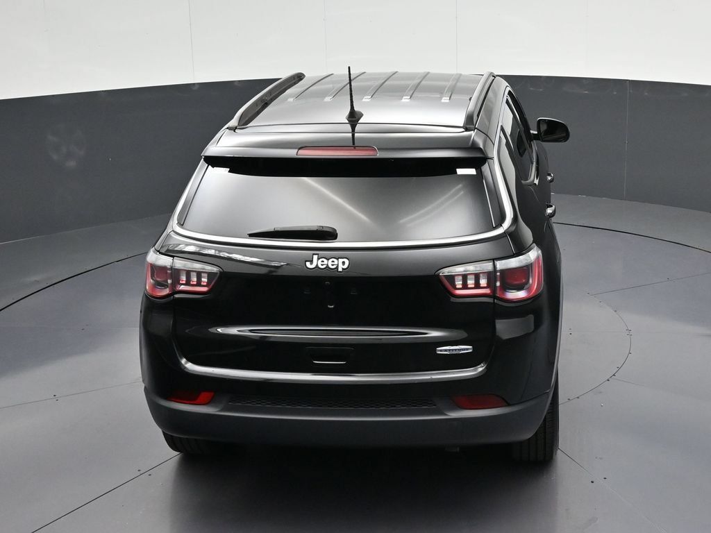 Used 2019 Jeep Compass Latitude FWD image 20