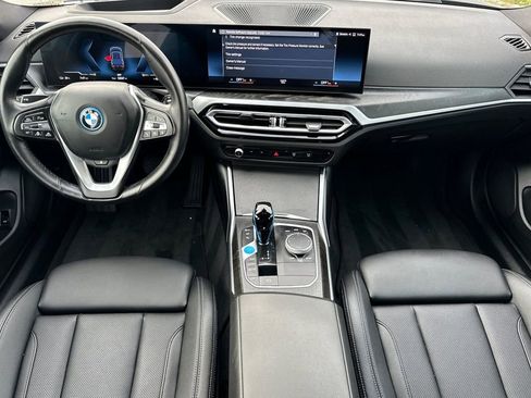 Used 2023 BMW i4 eDrive40 image 14