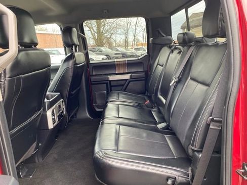 Used 2019 Ford F150 Lariat w/ Equipment Group 502A Luxury AWD/4WD image 30