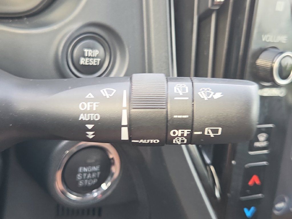 Used 2025 Subaru Forester Touring AWD/4WD image 34