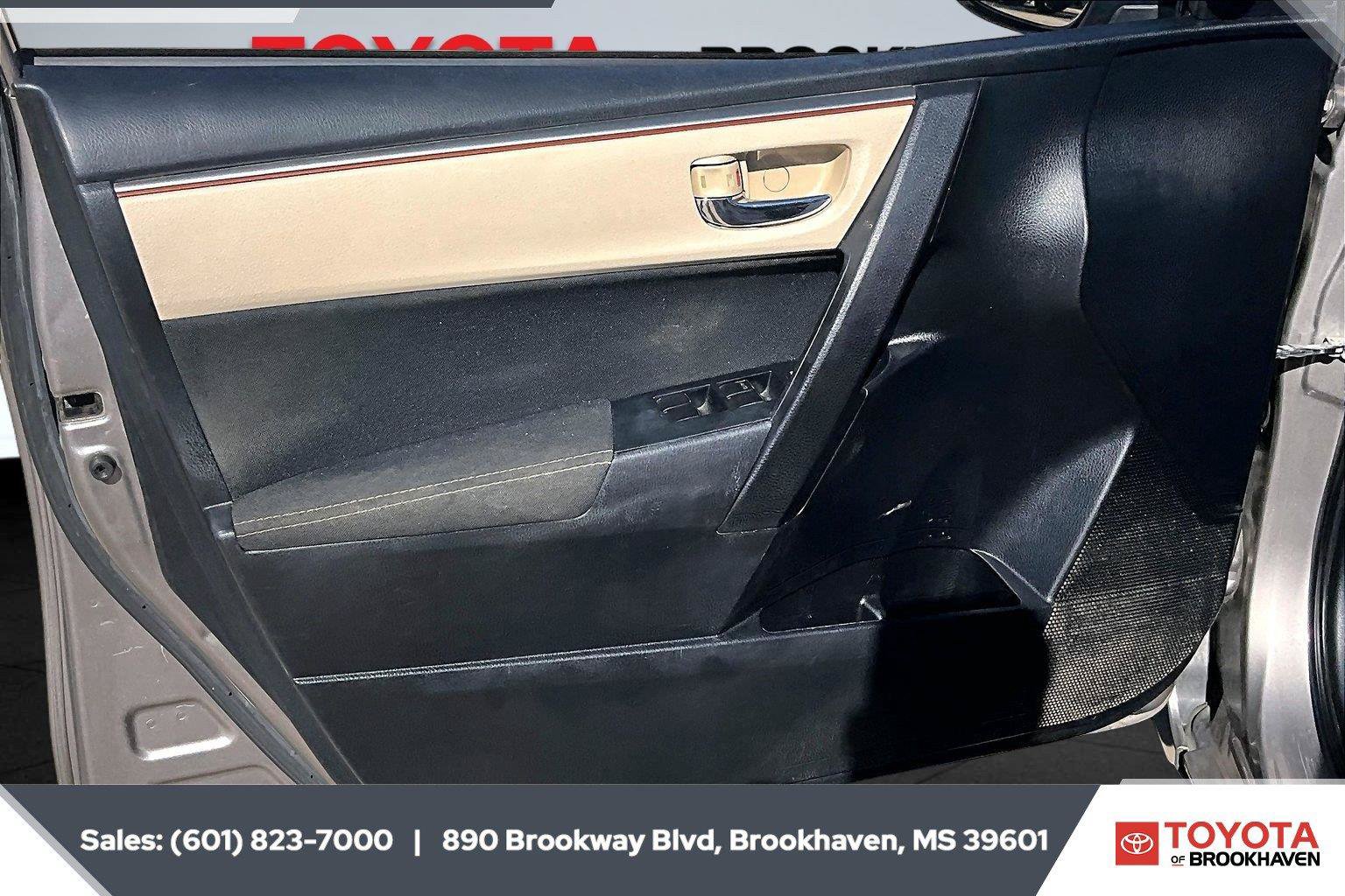 Used 2015 Toyota Corolla FWD image 17
