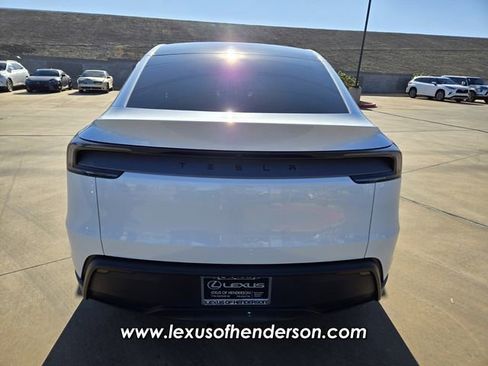 Used 2026 Tesla Model Y 2WD image 5