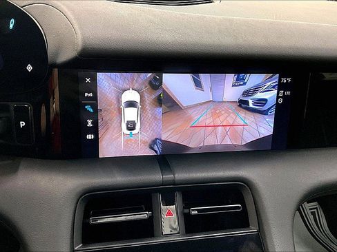 Used 2021 Porsche Taycan image 23