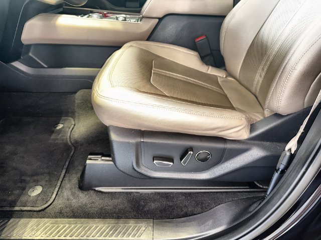 Used 2024 Ford Expedition Max Limited AWD/4WD image 12