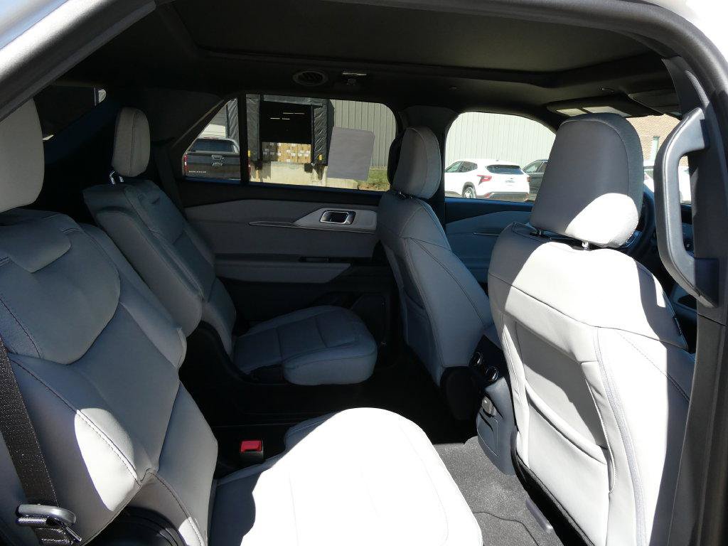 New 2027 Ford Explorer Active w/ Active Comfort Package AWD/4WD image 11