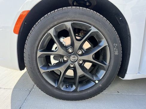 New 2026 Chrysler Pacifica Select w/ S Appearance Package image 7