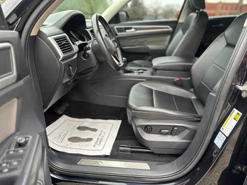 Used 2021 Volkswagen Atlas SE image 11