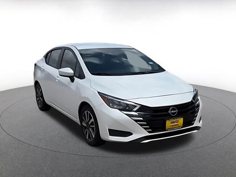 Used 2025 Nissan Versa SV FWD image 3