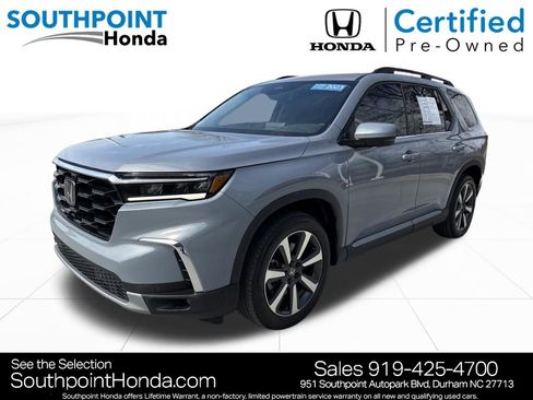 Certified 2023 Honda Pilot Touring image 3