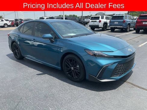 Used 2025 Toyota Camry SE w/ Multimedia Upgrade Package FWD image 21