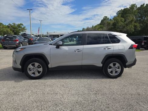 Used 2025 Toyota RAV4 XLE FWD image 6