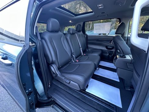 New 2026 Kia Carnival SX image 16