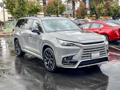 Used 2024 Lexus TX 500h AWD image 5