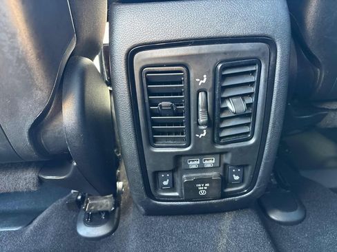 Used 2024 Dodge Durango GT image 30