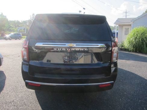 Used 2021 Chevrolet Suburban LS w/ Driver Alert Package AWD/4WD image 4