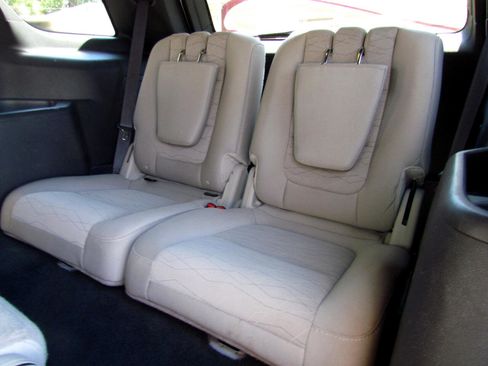 Used 2013 Ford Explorer FWD image 22