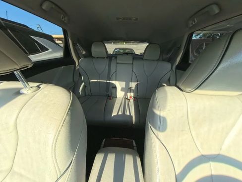 Used 2012 Toyota Venza XLE AWD/4WD image 27
