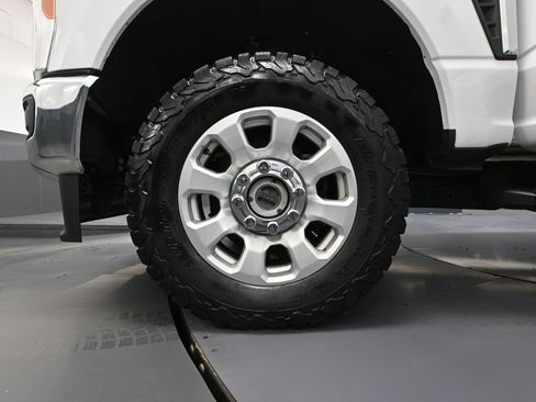 Used 2023 Ford F350 XLT image 16