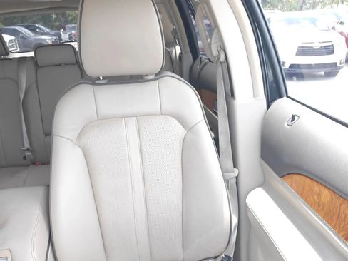 Used 2013 Lincoln MKX FWD image 22