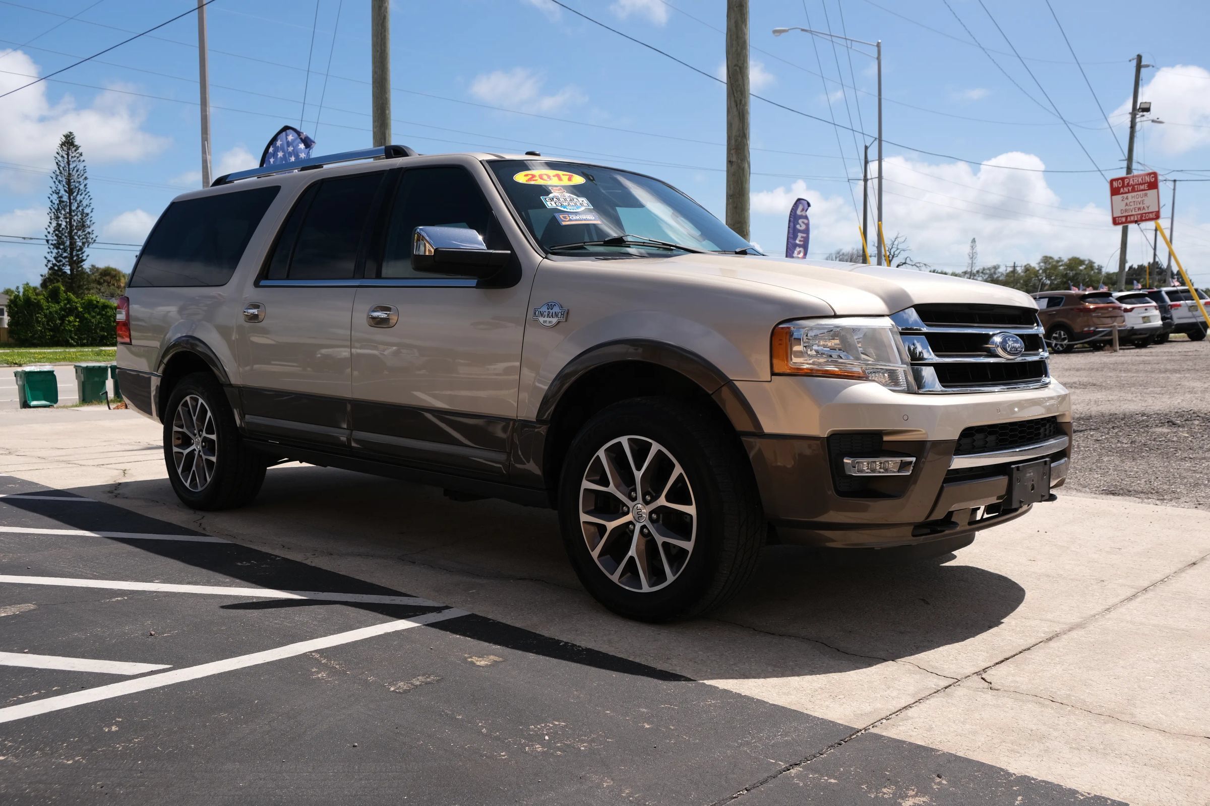 Used 2017 Ford Expedition EL King Ranch AWD/4WD image 3
