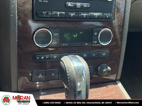Used 2009 Ford Taurus SEL FWD image 21