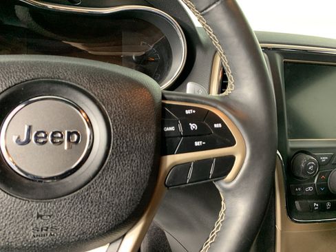 Used 2017 Jeep Grand Cherokee Limited image 21