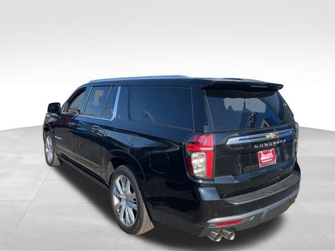 Used 2024 Chevrolet Suburban High Country image 38