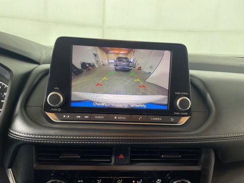 Used 2024 Nissan Rogue S image 16