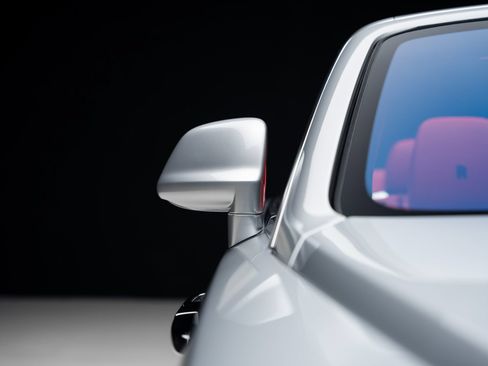 Used 2017 Rolls-Royce Dawn RWD image 17
