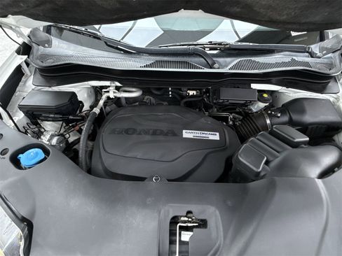 Used 2016 Honda Pilot Touring image 48