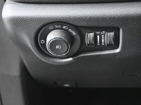 Used 2022 Chrysler Pacifica Touring-L w/ S Appearance Package image 26