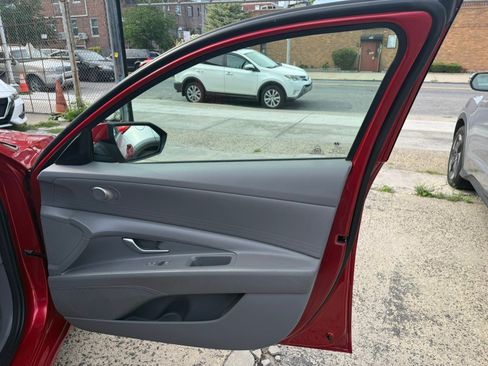 Used 2023 Hyundai Elantra SEL FWD image 20