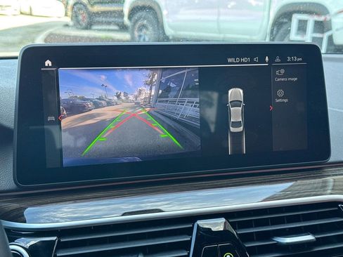 Used 2023 BMW 530i w/ Convenience Package image 18