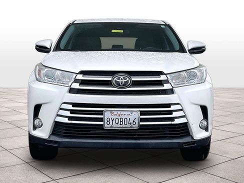 Used 2018 Toyota Highlander Plus image 3