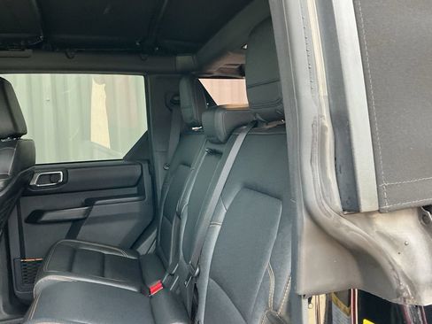 Used 2024 Ford Bronco Badlands AWD/4WD image 17