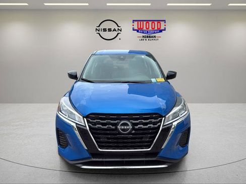 Certified 2025 Nissan Kicks Play S FWD image 6
