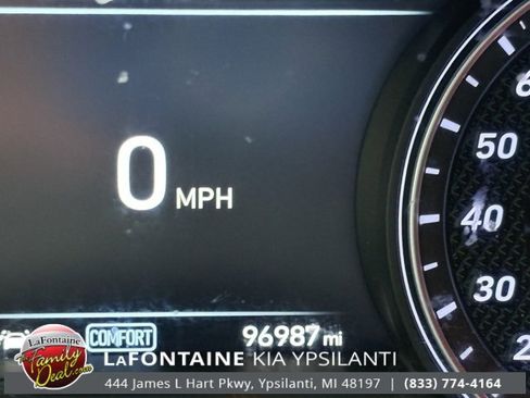 Used 2020 Genesis G70 3.3T image 14