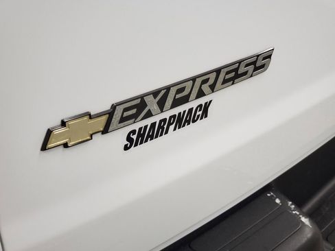 Used 2022 Chevrolet Express 3500 LS image 23