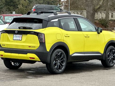 New 2026 Nissan Kicks SR image 2