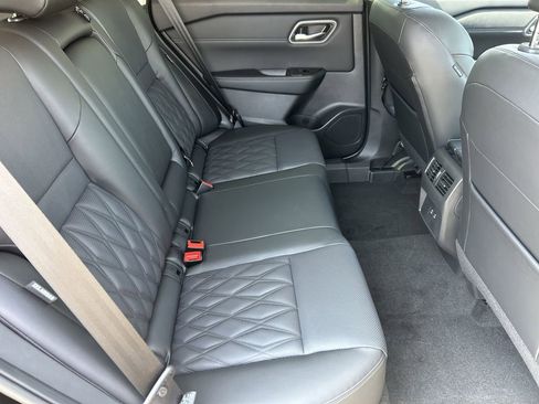 New 2026 Nissan Rogue Platinum image 11