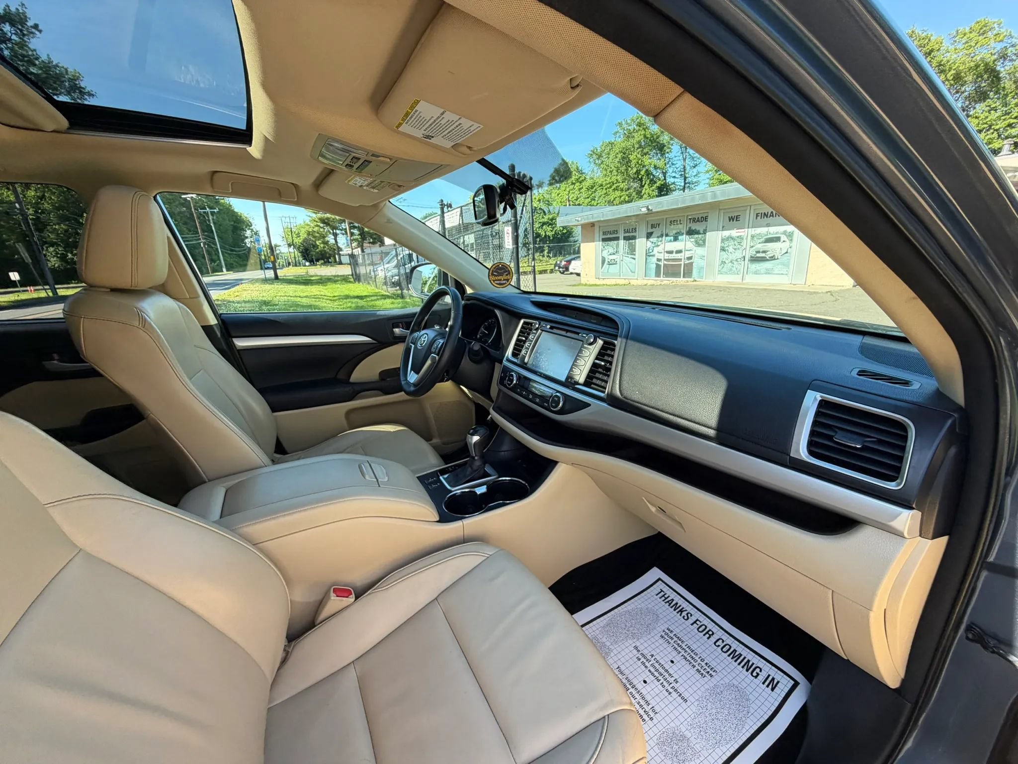 Used 2015 Toyota Highlander XLE FWD image 12